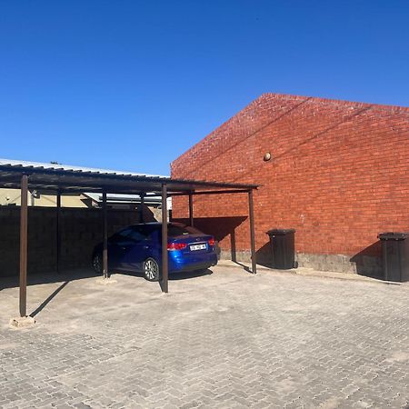 Stylish Self Catering Unit In Maseru Cbd 外观 照片
